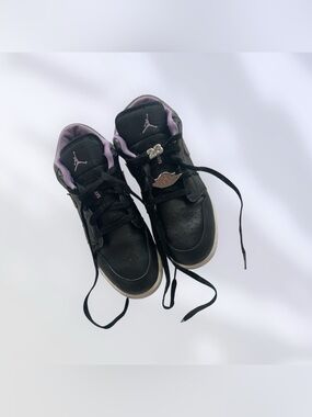Nike Black Sneakers w/ Purple ~ Size‎ 6.5 Y  Women’s 8 ~ Air Jordan~ Houndstooth